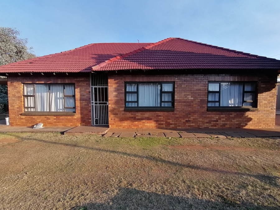 3 Bedroom Property for Sale in Stilfontein Ext 2 North West